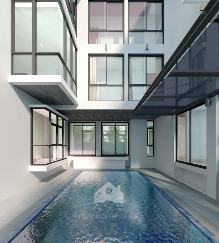 Brand new luxurious house for rent in Phrom Phong with pool.