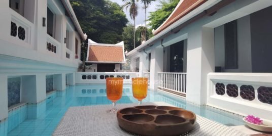 Thai Style house with private pool for rent in Phrom Phong, pet allowed.