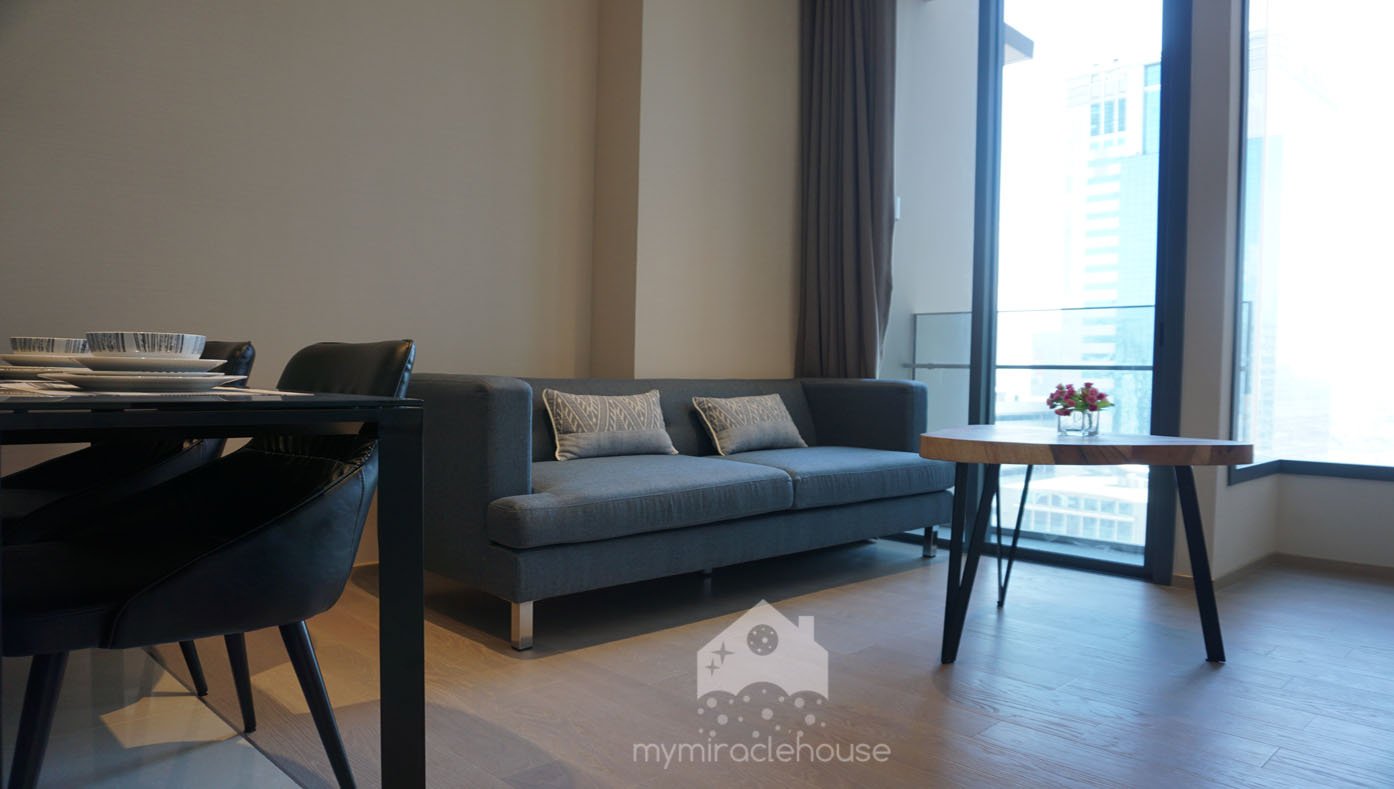Brand new 1 bedroom for rent in The Esse Asoke.