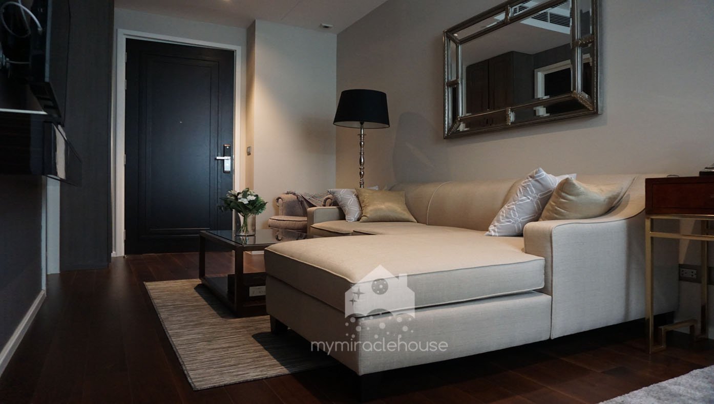 Stylish one bedroom for rent in The Diplomat Sukhumvit 39.