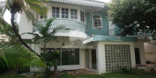 Partly-furnished single house for rent with garden, Phrom Phong.