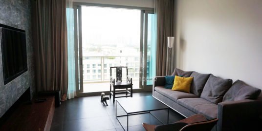 2 Bedroom Condo for rent in 185 Rajadamri near BTS Rajdamri.