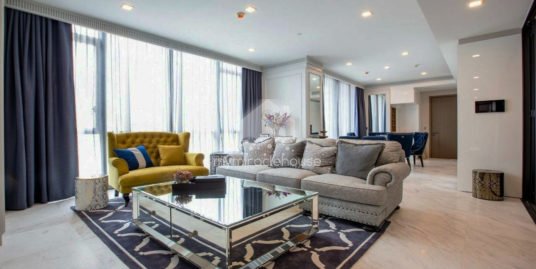 Fully-furnished 2 bedroom for rent in Monument Thonglo.