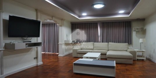 Pet friendly 2 bedroom for rent closed to BTS Thong Lo.