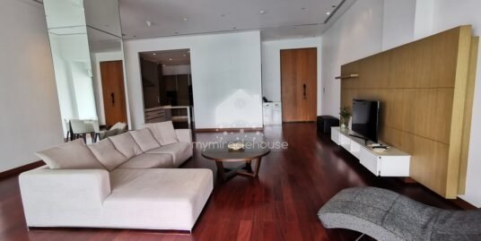 Fully-furnished 2 bedroom with private swimming pool for rent closed to BTS Phrom Phong.