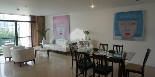 Pets-friendly 2 bedrooms for rent in Baan Ananda Sukhumvit 61.