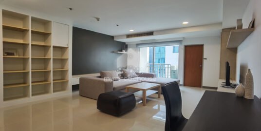 Newly renovated 2 bedrooms for rent walking distance to BTS Thong Lo.