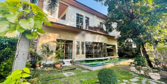 Single house for rent in Baan Sansiri with private pool and garden.