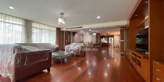 3 bedrooms apartment for rent with big balcony and greenery view.