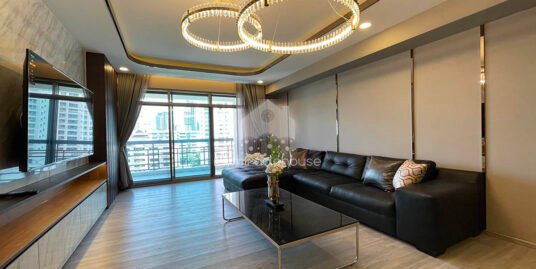 Brand new renovated 3 bedrooms for rent in Royal Castle Sukhumvit 39.