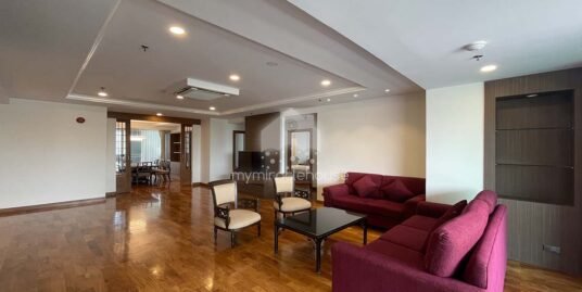 Fully-furnished 3 bedrooms for rent closed to BTS Nana